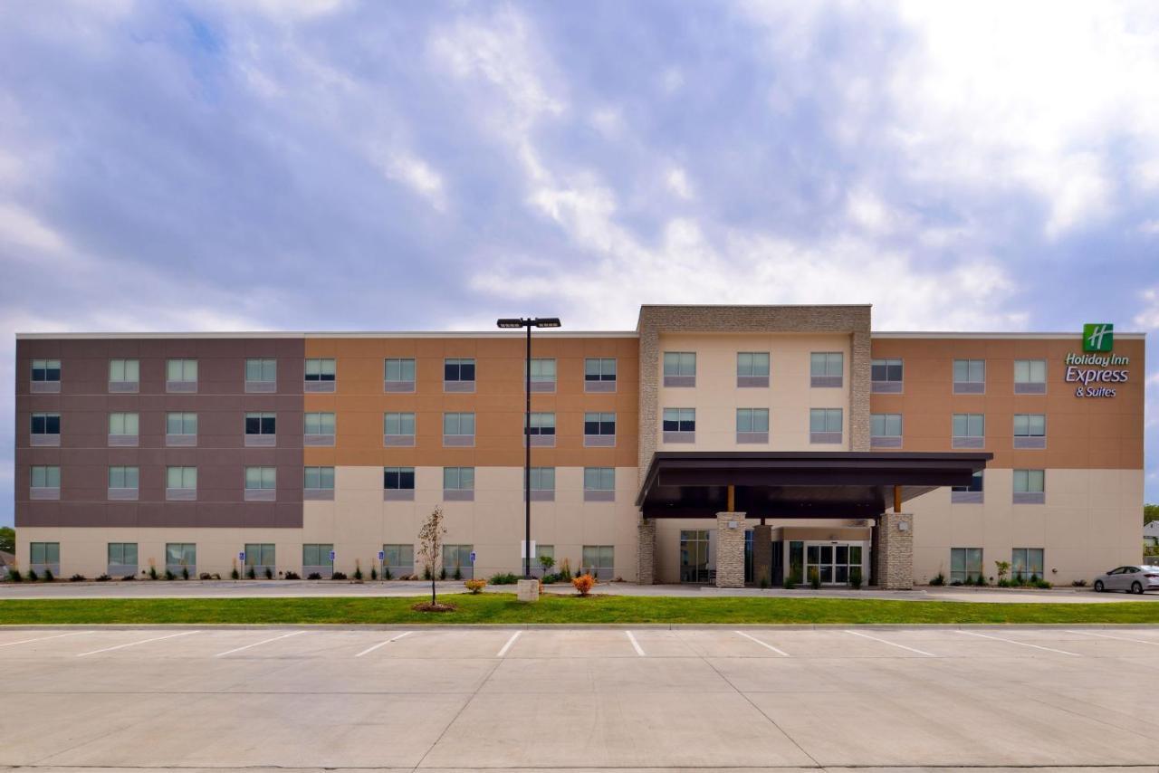 Holiday Inn Express & Suites - Ottumwa By Ihg Esterno foto