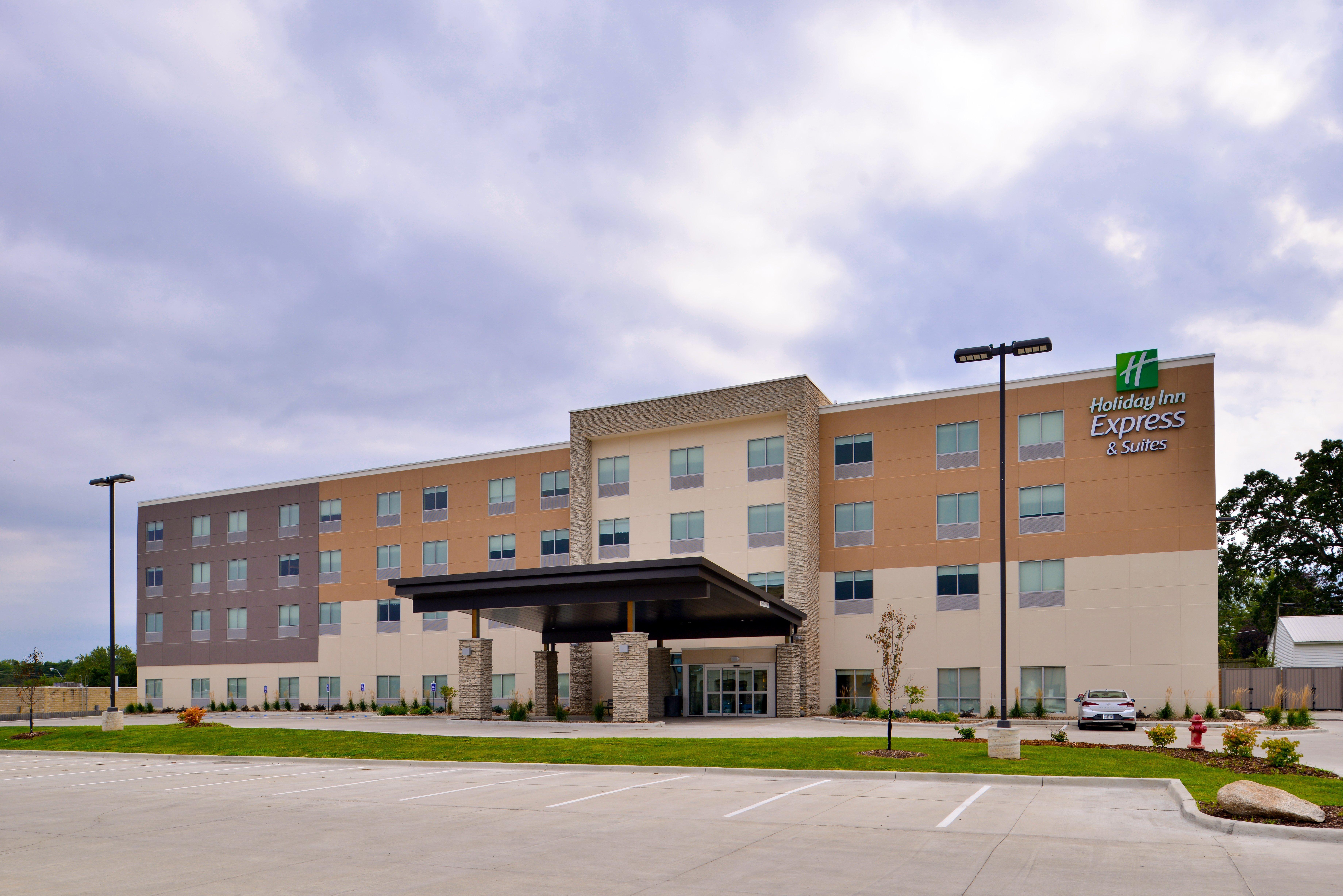 Holiday Inn Express & Suites - Ottumwa By Ihg Esterno foto