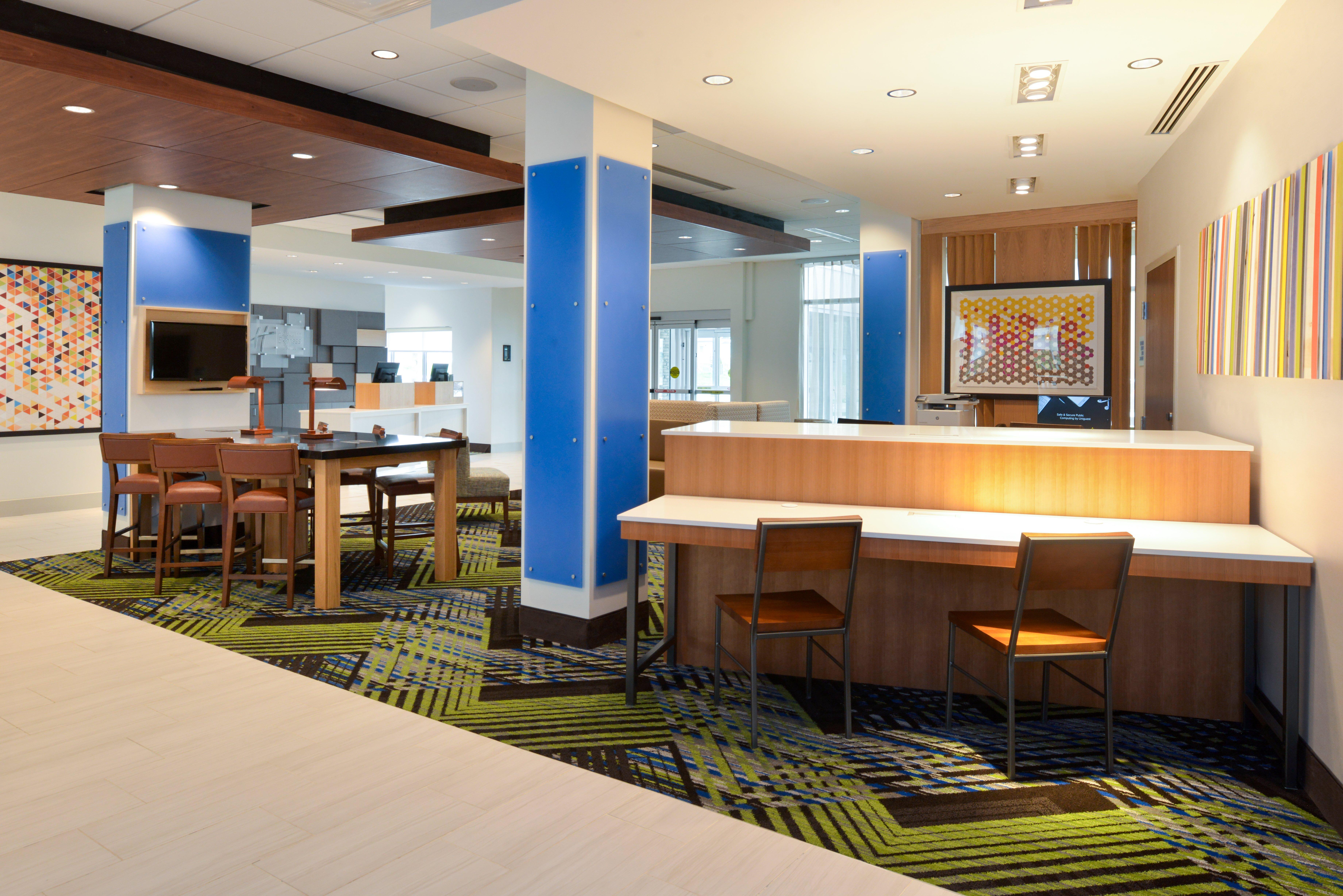 Holiday Inn Express & Suites - Ottumwa By Ihg Esterno foto